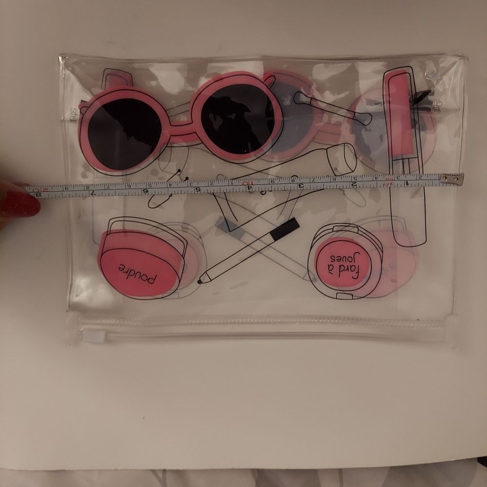 Kawaii Clear Makeup Bag - Picture 2 of 5